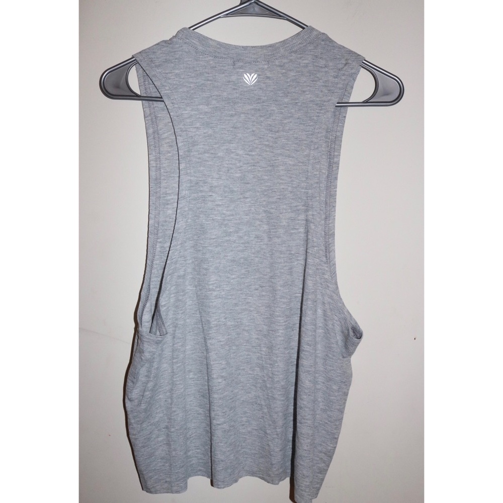 🕊4//$20 • Forever 21 Active Ribbed Tank - Picture 2 of 4